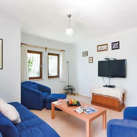 Sleeps 4 Air Con Wifi Villa *